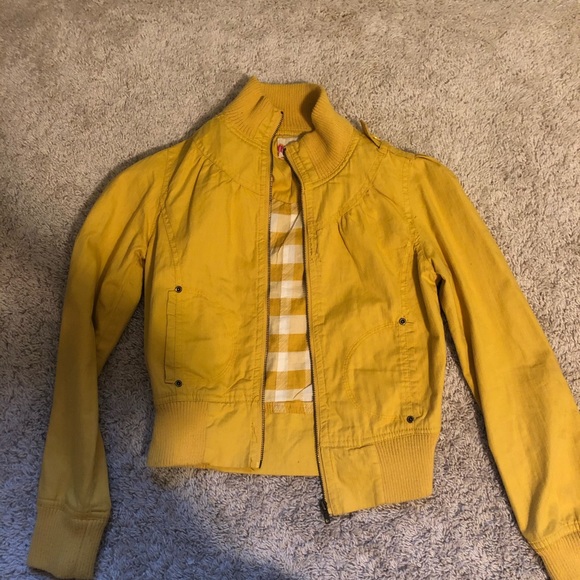 Yellow bomber jacket - Picture 7 of 8